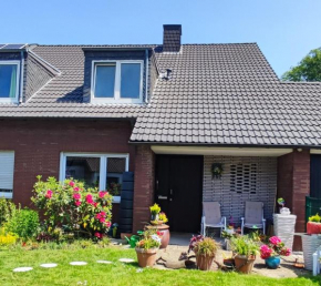 Uni-nähes Apartmenthaus mit Garten